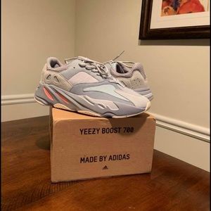 Yezzy 700